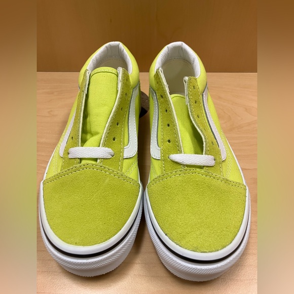 Vans - Picture 5 of 6